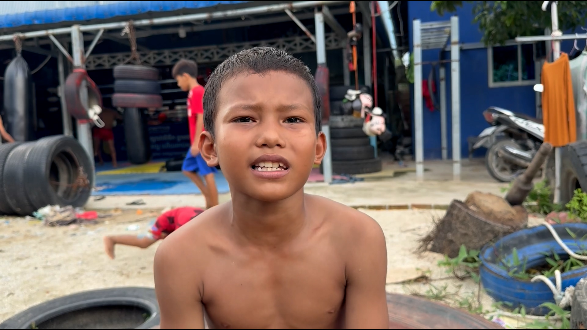 រិទ្ធី គីងកុង តាំចិត្តបន្តកសាងឈ្មោះលើសង្វៀនដើម្បីនាំគ្រួសារចេញពីជីវភាពខ្វះខាត