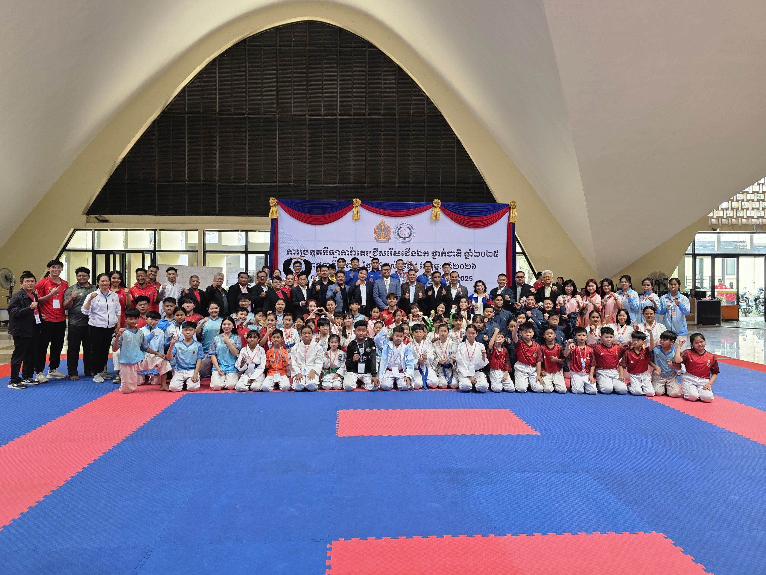 ក្រុមកងយោធពលខេមរភូមិន្ទក្ដោបក្ដាប់កំពូលតារាងមេដាយប្រកួតការ៉ាតេជើងឯកថ្នាក់ជាតិ ២០២៥