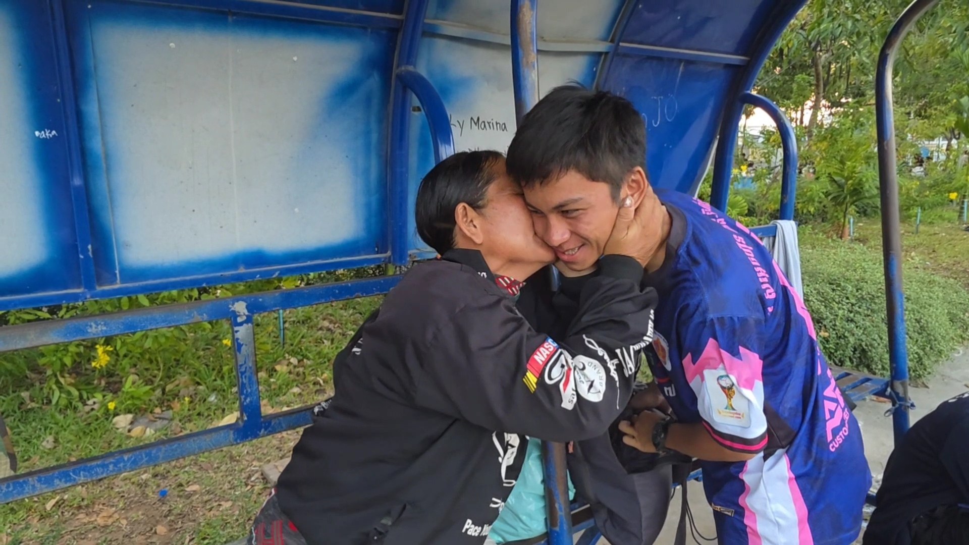 ម្ដាយយុវជន សួន សុខាបញ្ញា របស់ក្រុមច្បារអំពៅសង្ឃឹមឃើញកូនប្រុសបង្ហាញខ្លួនលើវាលស្មៅស្តាតអូឡាំពិក ផ្ដាច់ព្រ័ត្រជើងឯកវិទ្យាល័យ