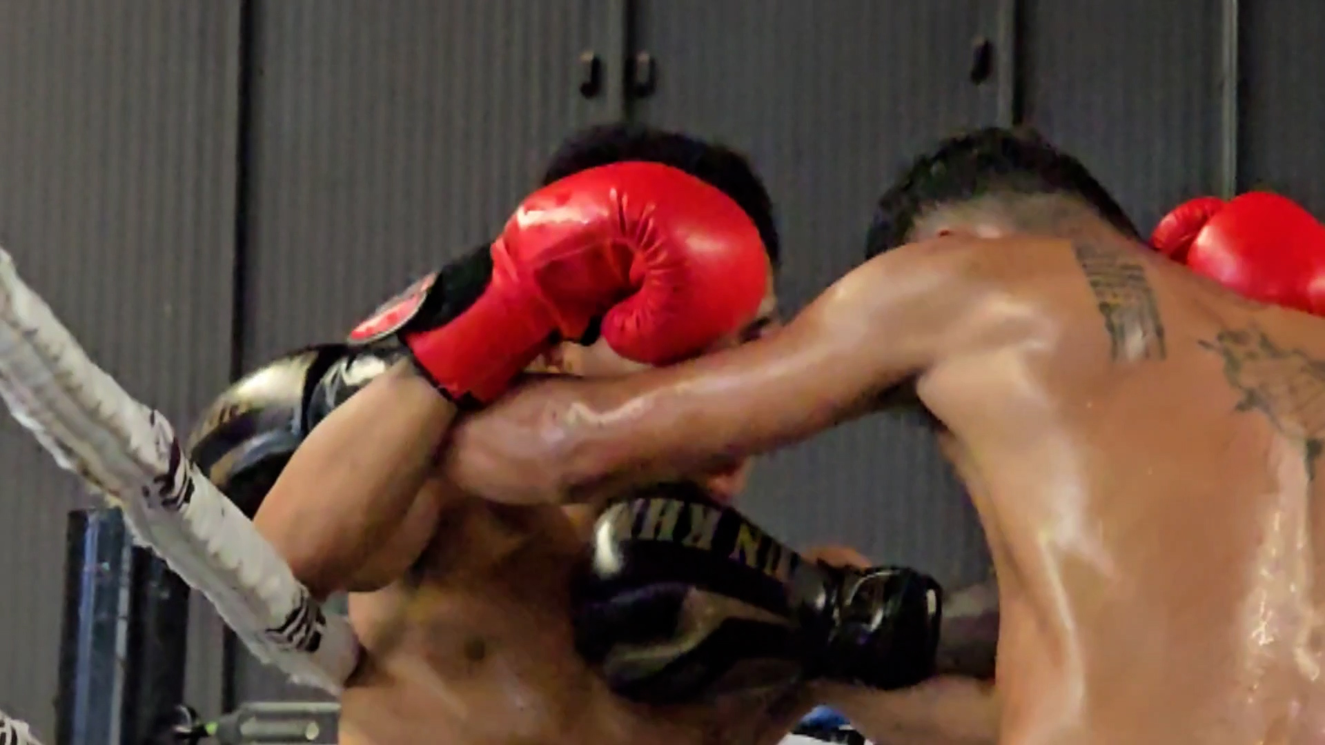 មួយប្រកួតណាក៏អាចជាប្រកួតចុងក្រោយក្នុងអាជីពដែរ កីឡាករគុនខ្មែរពេញរកលុយគួរកុំភ្លេចខ្លួន