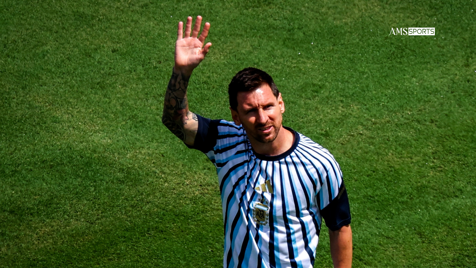 Messi ក្លាយជាគូប្រជែង Ronaldo ក្នុងជំនួញបាល់ទាត់ ក្រោយទើបត្រូវបានប្រកាសទិញក្លិបមួយនៅអេស្ប៉ាញ