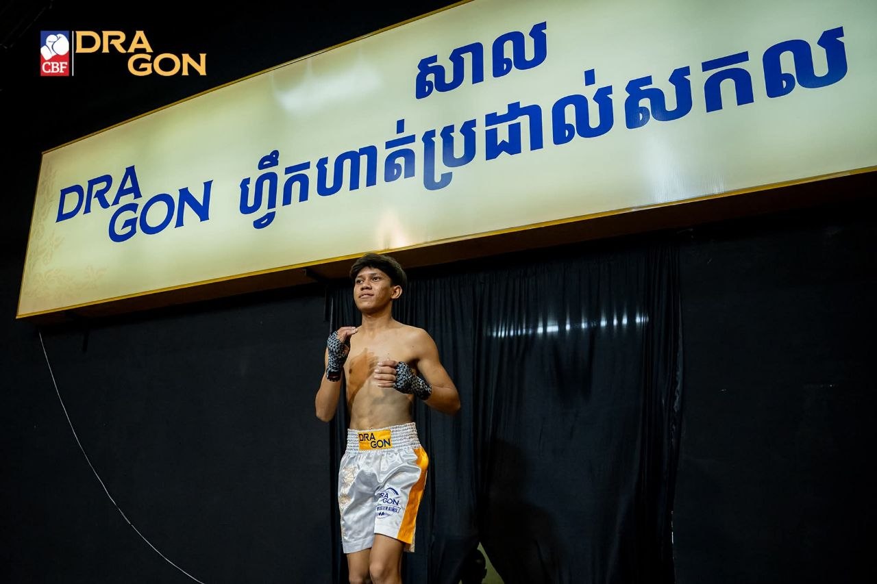 ក្រៅពីហាត់គុនខ្មែរ និងសកល យុវជន ចំរើន ស៊ីឈុន កំពុងខិតខំសិក្សាជំនាញឌីហ្សាញដើម្បីអនាគត